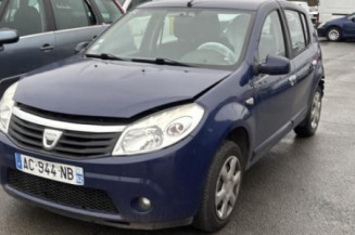 Serrure avant gauche DACIA SANDERO 1