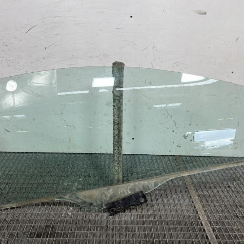 Vitre avant droit VOLKSWAGEN FOX Photo n°1