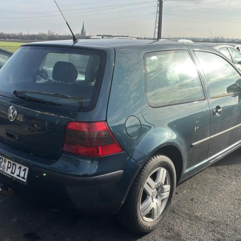 Pare choc avant VOLKSWAGEN GOLF 4 Photo n°11