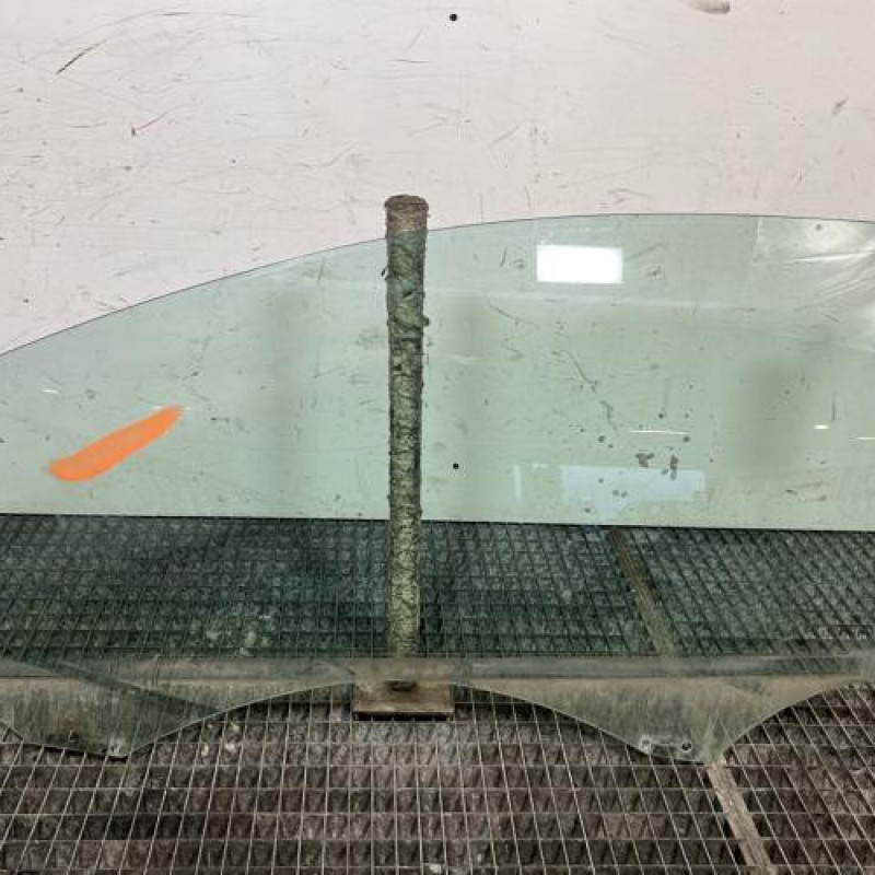 Vitre avant gauche CITROEN C2 Photo n°1