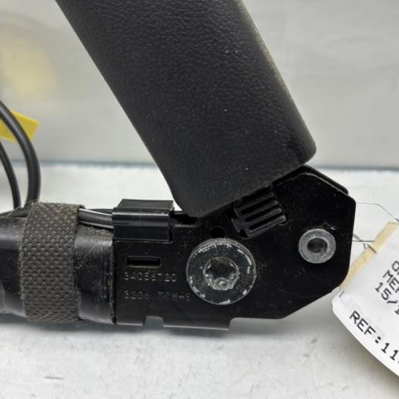 Pretensionneur de ceinture avant droit OPEL MERIVA B Photo n°2
