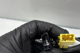 Pretensionneur de ceinture avant droit OPEL MERIVA B