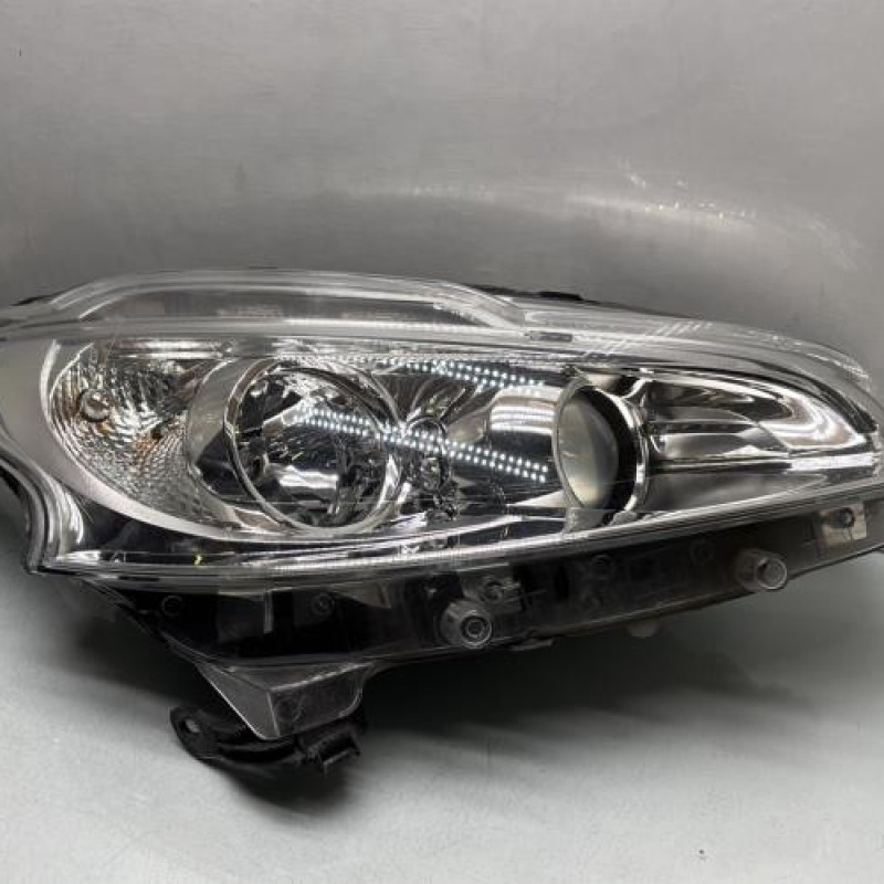 Optique avant principal droit (feux)(phare) PEUGEOT 208 1 Photo n°1