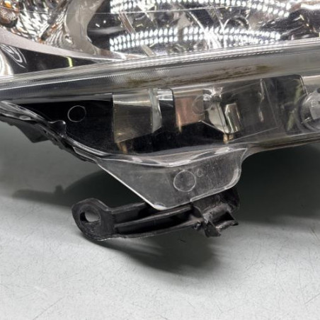 Optique avant principal droit (feux)(phare) PEUGEOT 208 1