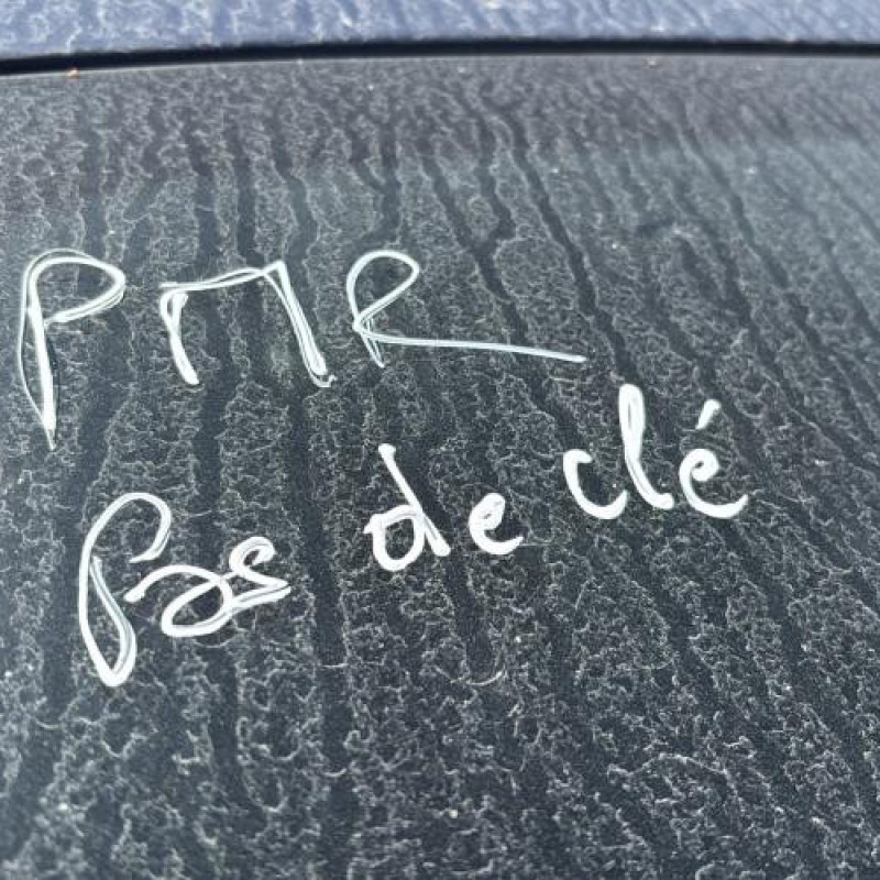 Aile avant gauche FORD FIESTA 6 Photo n°19