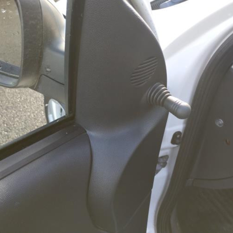 Aile avant gauche OPEL CORSA C Photo n°16