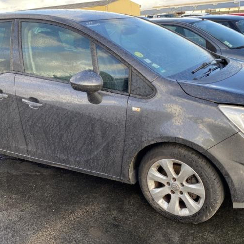 Feu arriere principal gauche (feux) OPEL MERIVA B Photo n°14