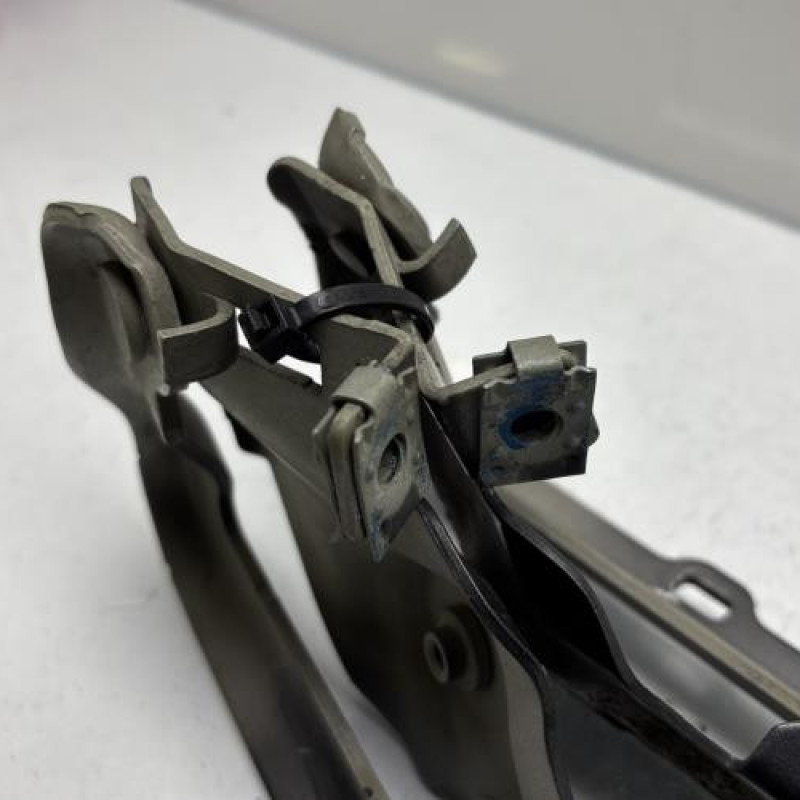 Charniere de capot OPEL MERIVA B Photo n°3