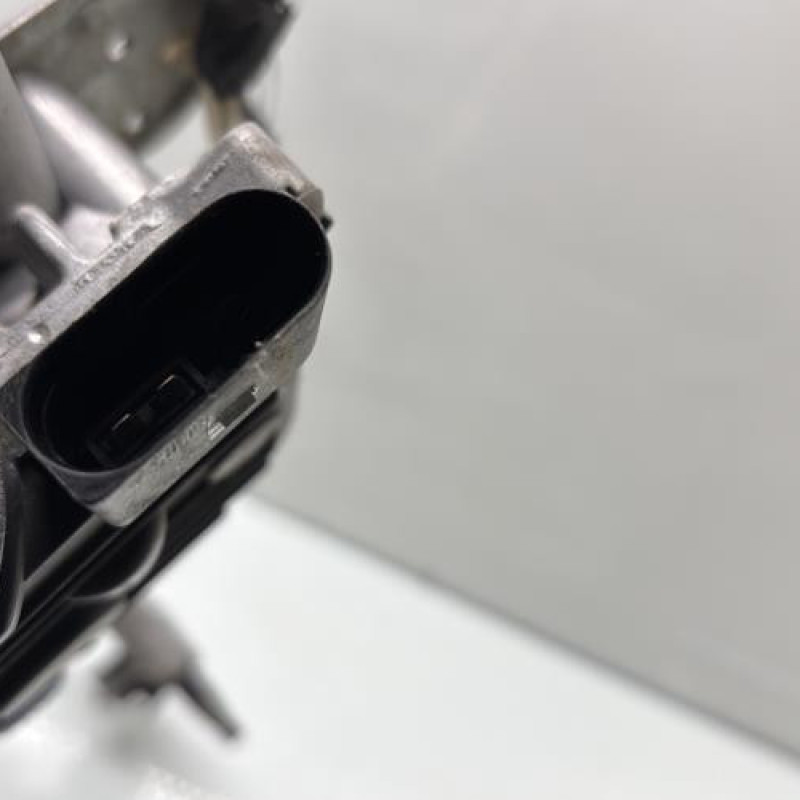 Moteur essuie glace avant VOLKSWAGEN PASSAT 6 Photo n°8