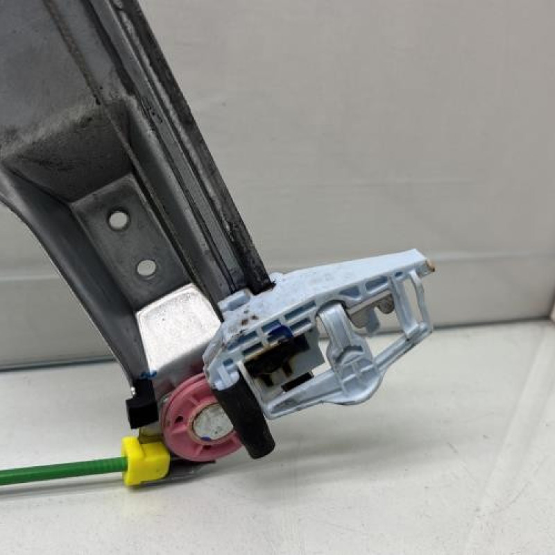 Leve vitre electrique avant droit OPEL CORSA E Photo n°3