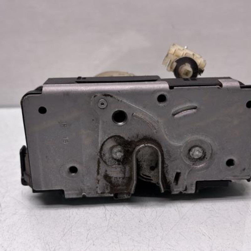 Serrure avant droit OPEL CORSA E Photo n°1