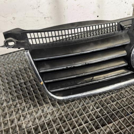Calandre VOLKSWAGEN PASSAT 4