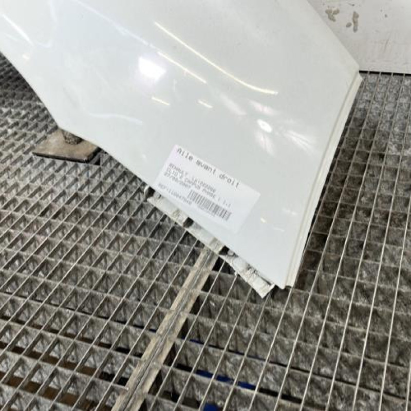 Aile avant droit RENAULT CLIO 2 CAMPUS Photo n°2