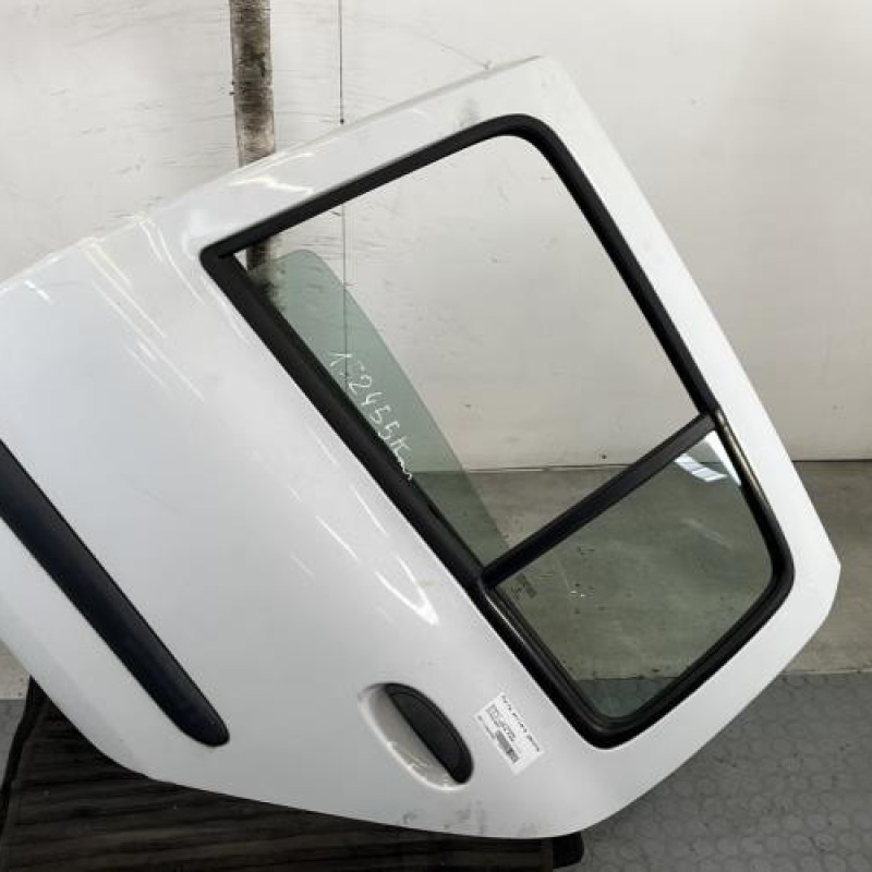 Porte arriere gauche RENAULT CLIO 2 CAMPUS Photo n°1