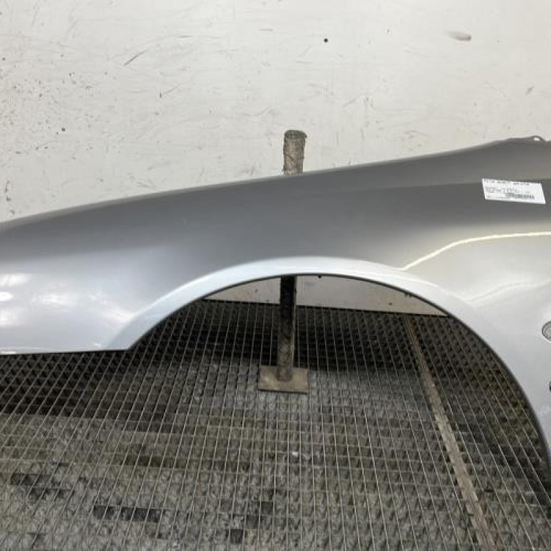 Aile avant gauche PEUGEOT 607 Photo n°1