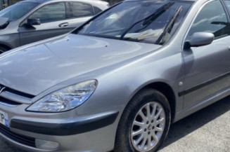 Pare choc avant PEUGEOT 607