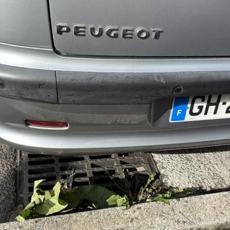Pare choc avant PEUGEOT 607 Photo n°13