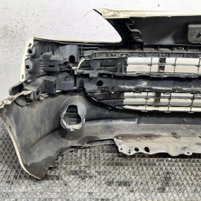 Pare choc avant PEUGEOT 1007 Photo n°6