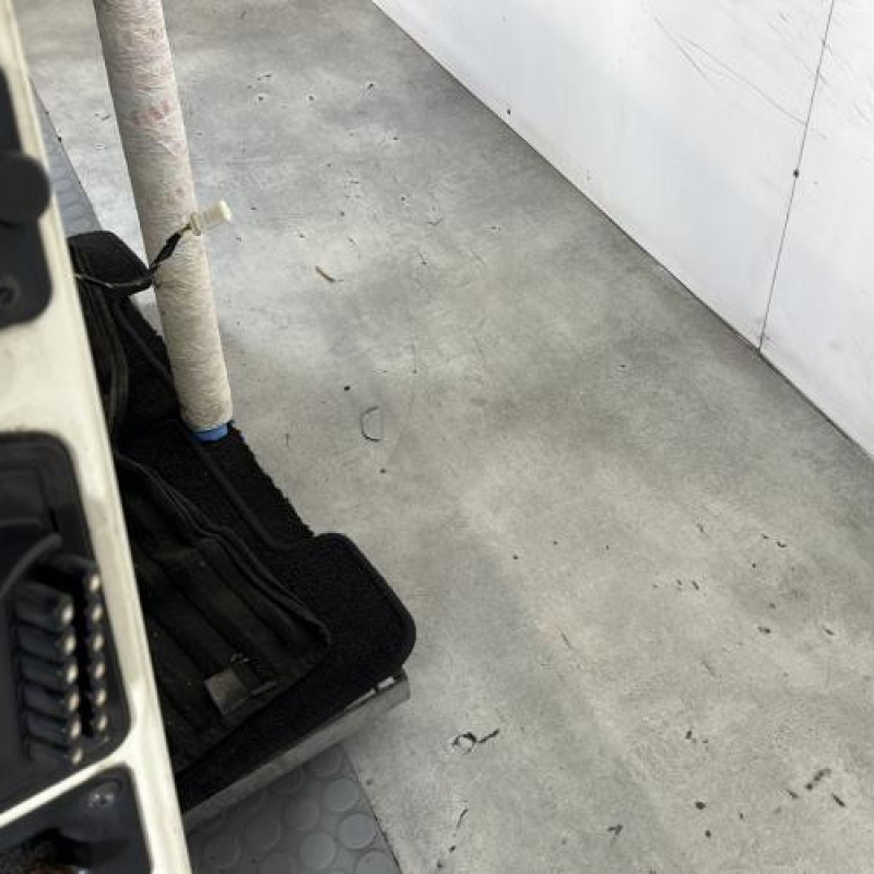 Porte avant droit PEUGEOT 1007 Photo n°3