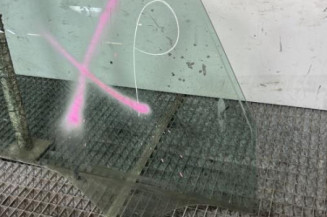 Vitre avant droit PEUGEOT 1007