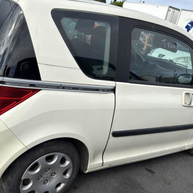 Vitre avant droit PEUGEOT 1007 Photo n°11