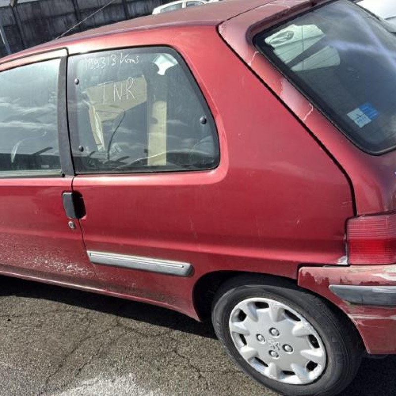 Vitre avant gauche PEUGEOT 106 Photo n°10