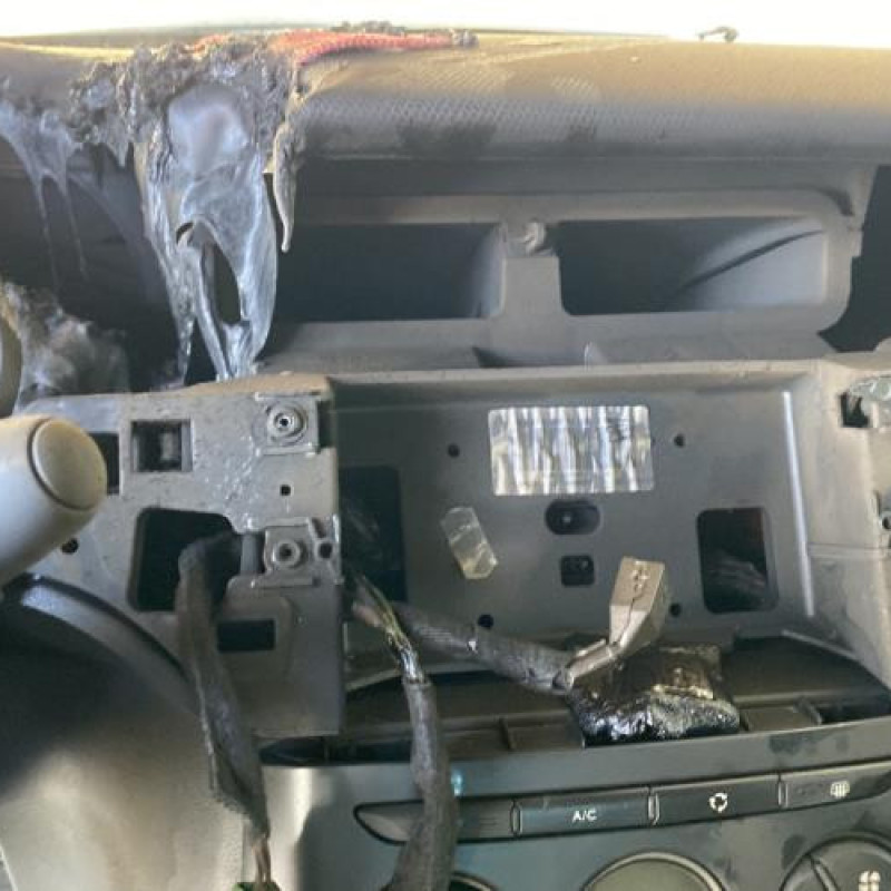 Moteur essuie glace arriere DS DS3 Photo n°19