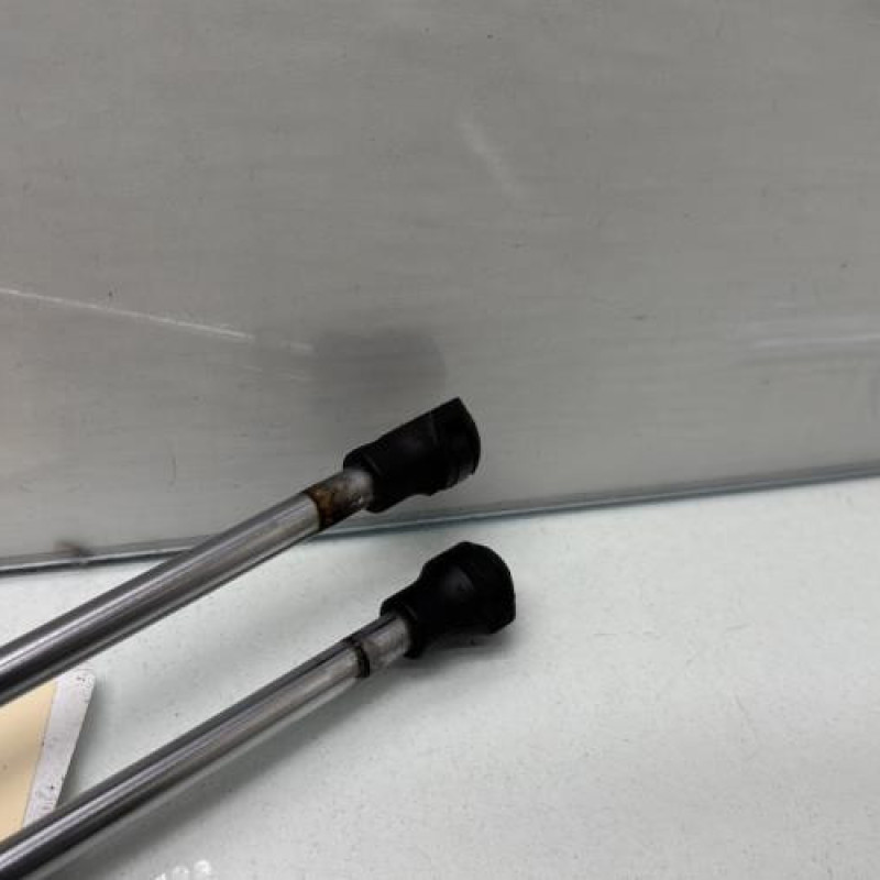 Verin de coffre DS DS3 Photo n°4