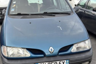 Moteur essuie glace avant RENAULT SCENIC 1