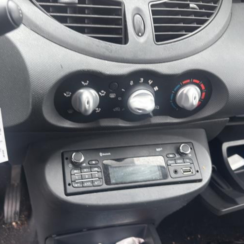 Feu arriere principal droit (feux) RENAULT TWINGO 2 Photo n°18