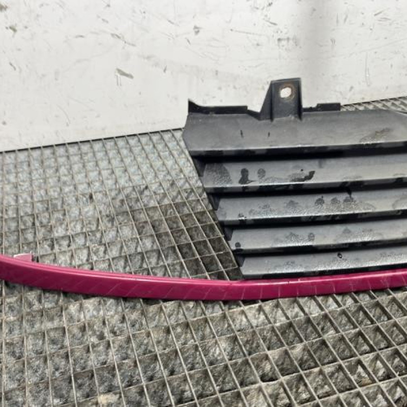 Calandre MERCEDES VITO 638 Photo n°2