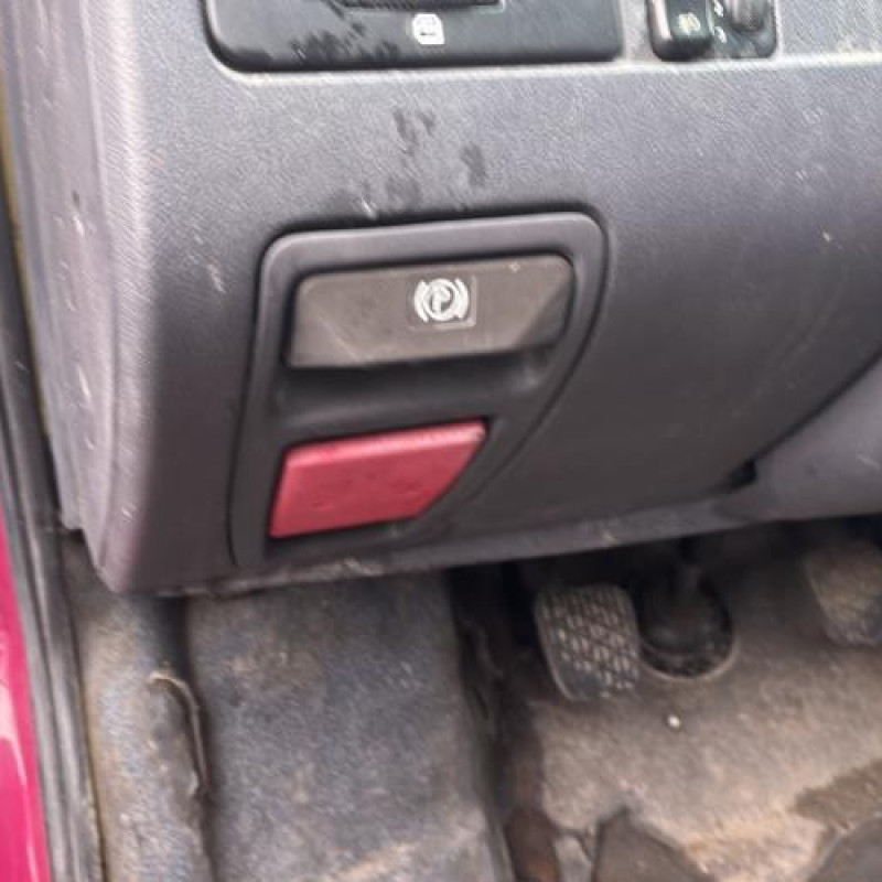 Calandre MERCEDES VITO 638 Photo n°19