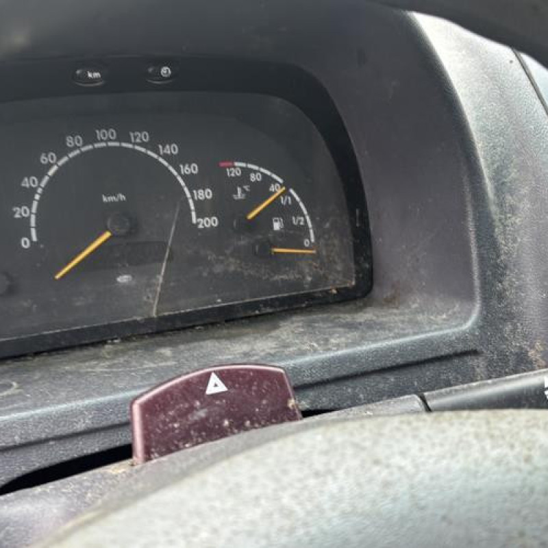 Calandre MERCEDES VITO 638 Photo n°20