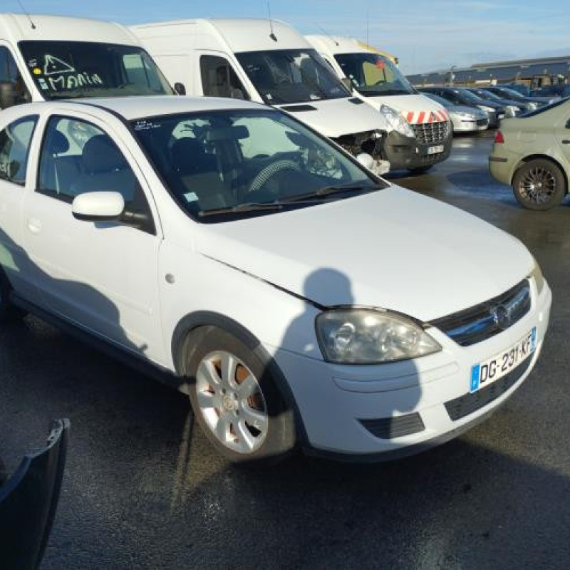 Capot OPEL CORSA C Photo n°8