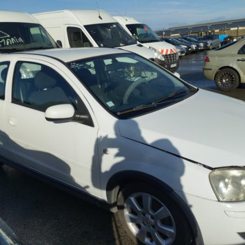 Capot OPEL CORSA C Photo n°14