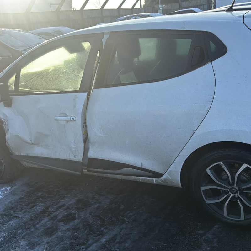 RENAULT CLIO 4 PHASE 2 1.5 DCI - 8V TURBO Photo n°8