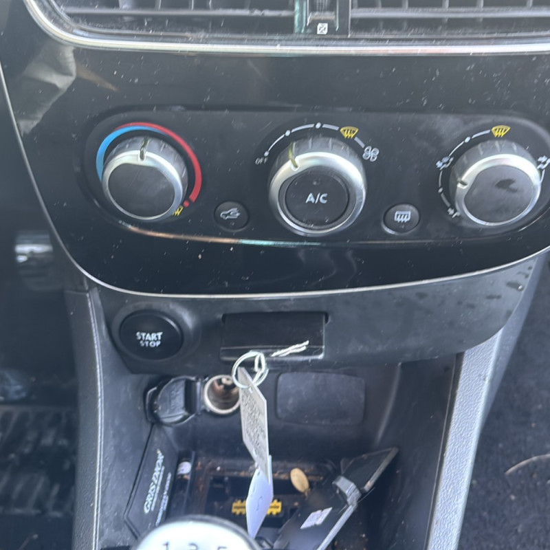 RENAULT CLIO 4 PHASE 2 1.5 DCI - 8V TURBO Photo n°14