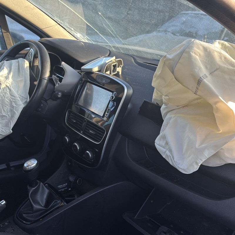 RENAULT CLIO 4 PHASE 2 1.5 DCI - 8V TURBO Photo n°18