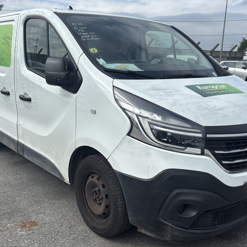 RENAULT TRAFIC 3 COURT PHASE 2 2.0 BLUE DCI - 16V TURBO Photo n°2
