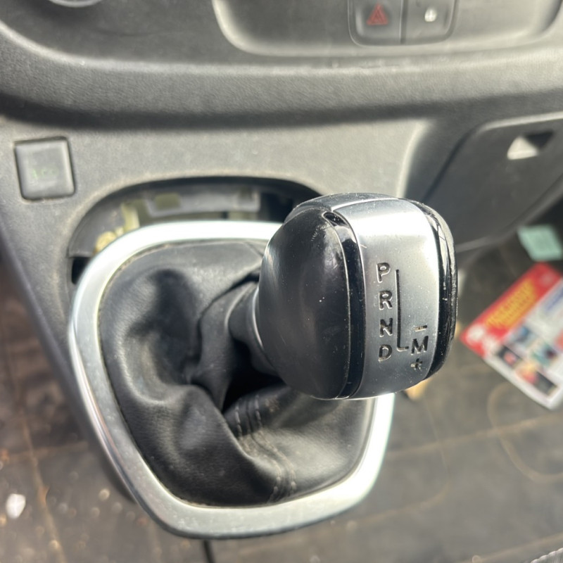 RENAULT TRAFIC 3 COURT PHASE 2 2.0 BLUE DCI - 16V TURBO Photo n°13