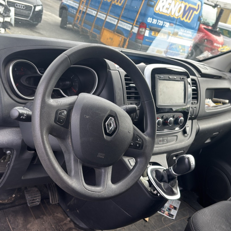 RENAULT TRAFIC 3 COURT PHASE 2 2.0 BLUE DCI - 16V TURBO Photo n°14