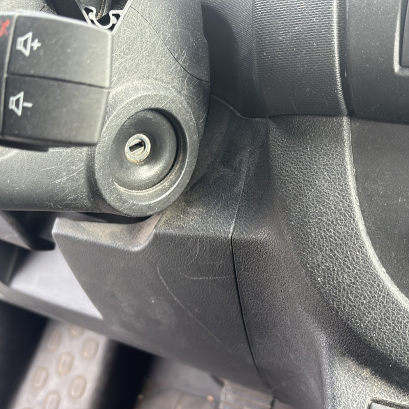 RENAULT TRAFIC 3 COURT PHASE 2 2.0 BLUE DCI - 16V TURBO Photo n°16