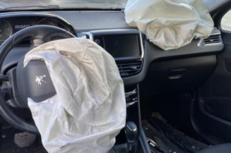 Poignee interieur arriere gauche PEUGEOT 208 1