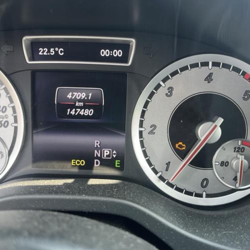 Ceinture arriere gauche MERCEDES CLASSE A 176 Photo n°3