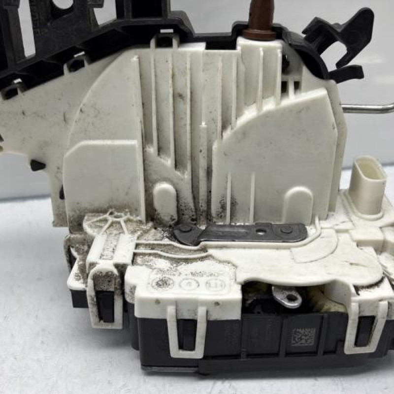 Serrure avant gauche MERCEDES CLASSE A 176 Photo n°4