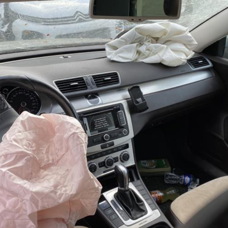 Interrupteur de leve vitre avant droit VOLKSWAGEN PASSAT 6 Photo n°17