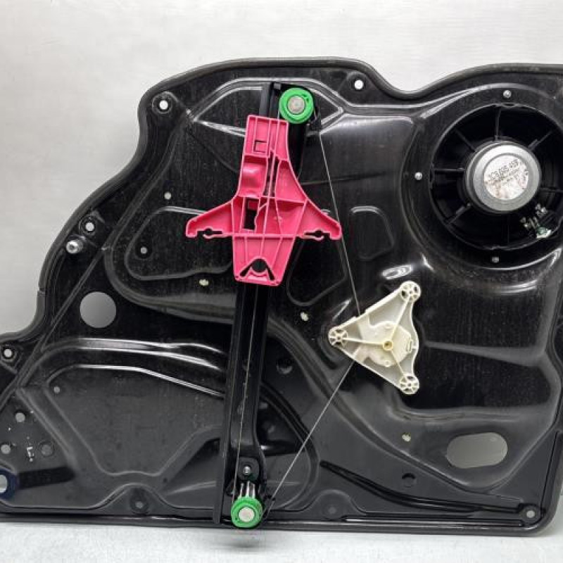 Leve vitre electrique arriere gauche VOLKSWAGEN PASSAT 6 Photo n°1