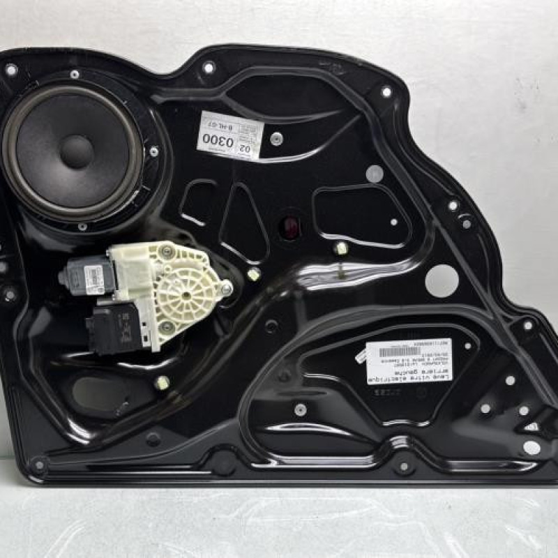 Leve vitre electrique arriere gauche VOLKSWAGEN PASSAT 6 Photo n°5