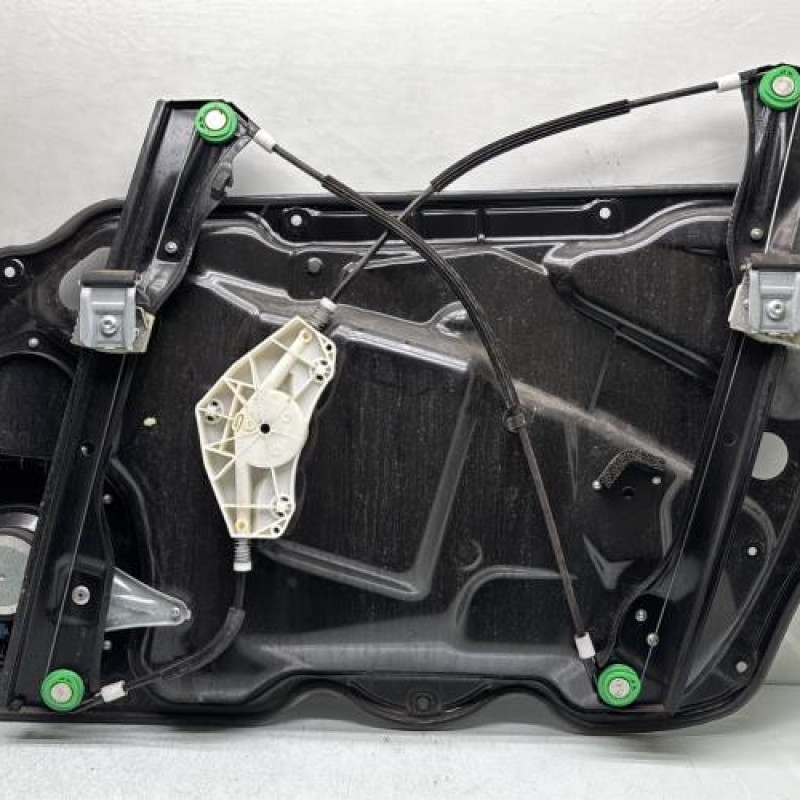 Leve vitre electrique avant gauche VOLKSWAGEN PASSAT 6 Photo n°4