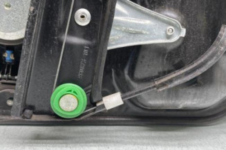 Leve vitre electrique avant gauche VOLKSWAGEN PASSAT 6